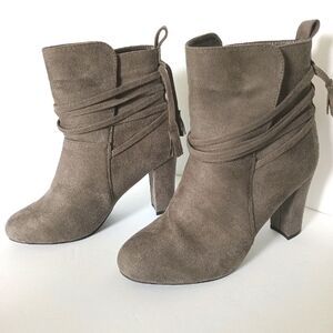 Venus boots, faux suede, sz 8